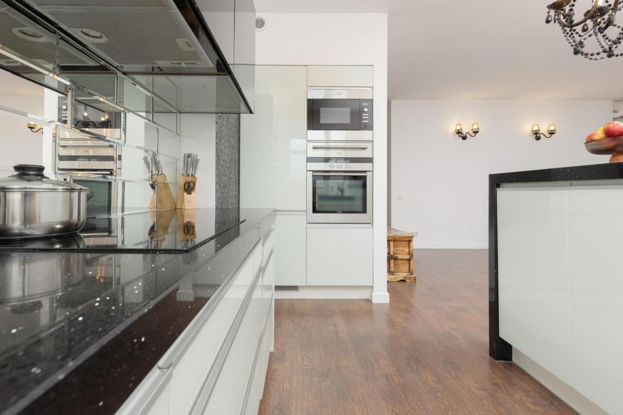 Blonia Wilanowskie Apartment Warsaw By Noclegi Renters Esterno foto